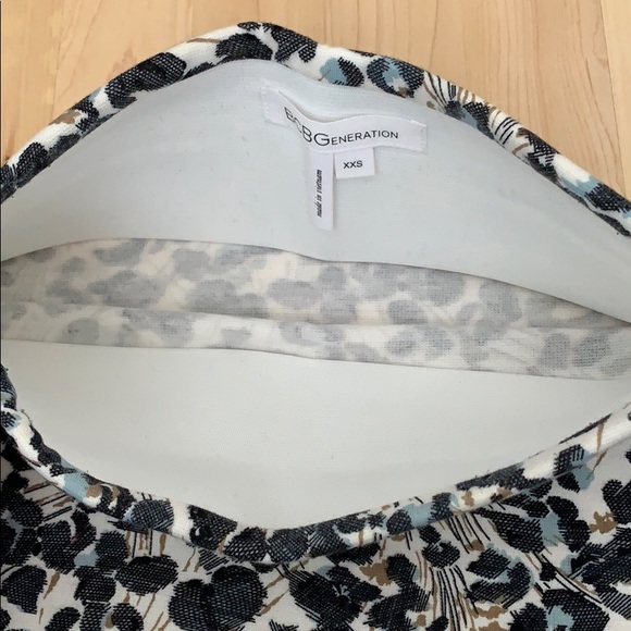 BCBG body con skirt - Picture 3 of 3